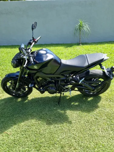 Mt 09 2025 preta fosca