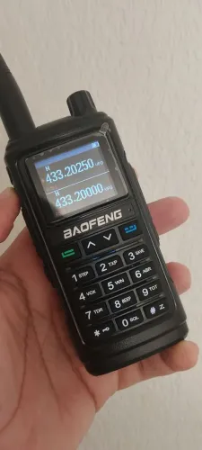 Rádio comunicador baofeng uv17, novos, zero e com várias frequências programadas