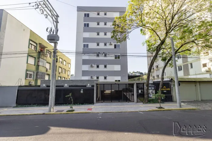 Apartamento para alugar no Centro com 54 m² e 2 dormitórios/quartos disponíveis