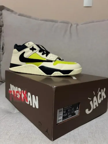 Tênis Travis Scott x Jordan Jumpman Jack TR Bright Cactus - 42 - Novo