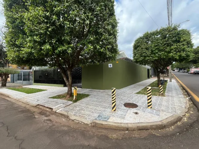 Casa para alugar em Maringá, Conjunto Habitacional Lea Leal, com 3 quartos, com 123.17 m²
