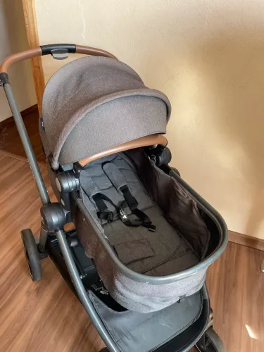 Carrinho de Bebê e Bebê Conforto Maxi-Cosi Anna (Moisés e Passeio) - Excelente Estado