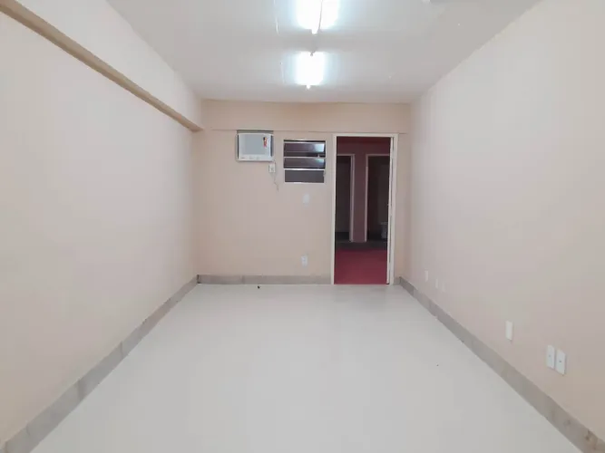 Sala comercial no São Mateus para locação
