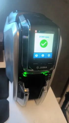 Impressora de Cartão ZC300 Zebra (quase nova)
