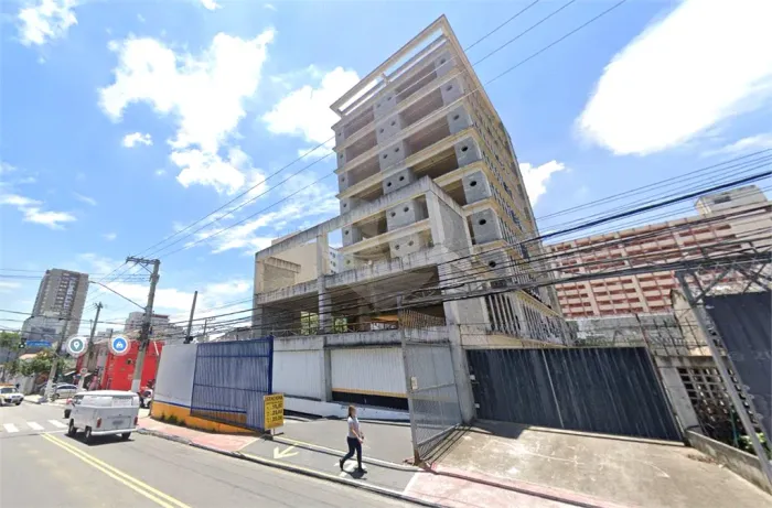 Prédio inteiro para locação em Liberdade - SP