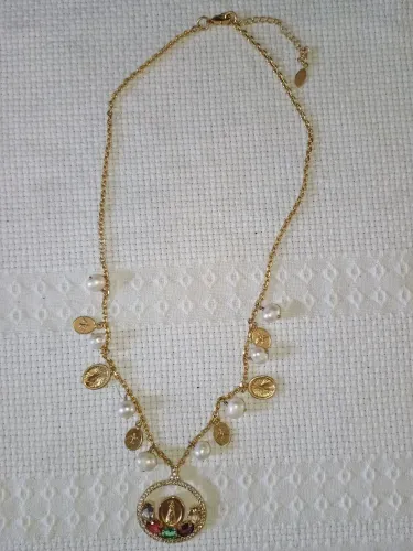 Cordão com medalhinhas religiosas-Nossa Senhora Aparecida