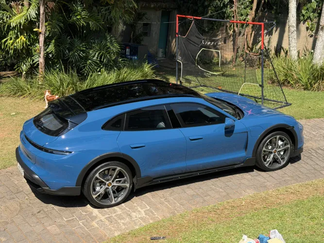 Porsche Taycan 4S Cross Turismo (elétrico) 2024
