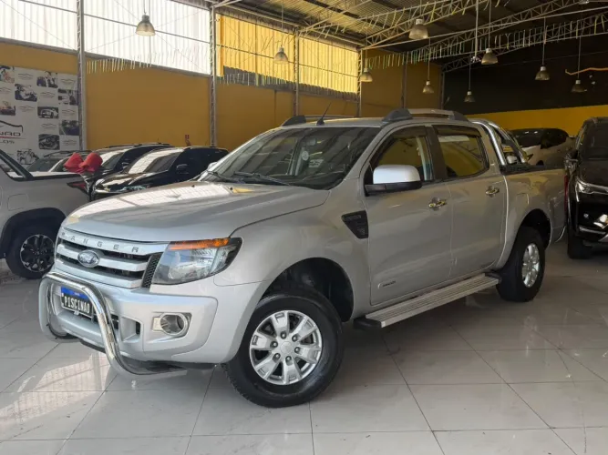 Ford Ranger XLS 2.5 16V 4X2 CD Flex 2013
