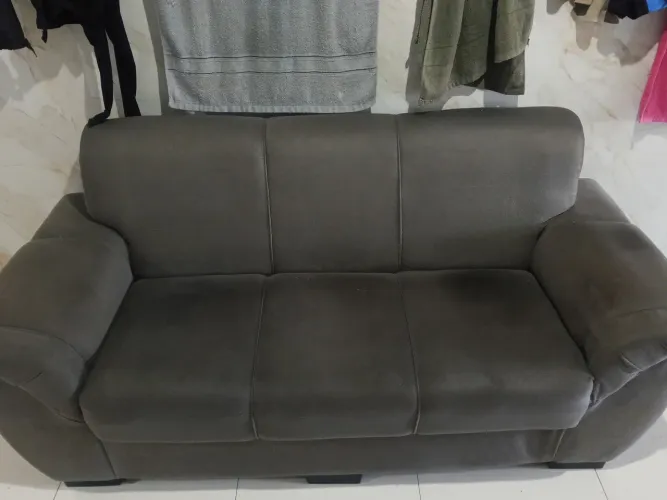 Sofá semi-novo 3 lugares
