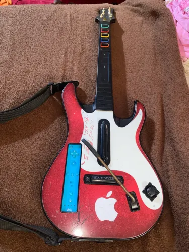Guitarra do Nintendo Wii, guitar hero !!! Funcionando perfeitamente!!!aceito negociação