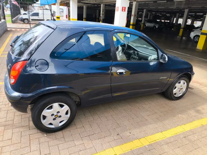 Chevrolet Celta Spirit 1.4 MPFI 8V 85cv 3P 2005