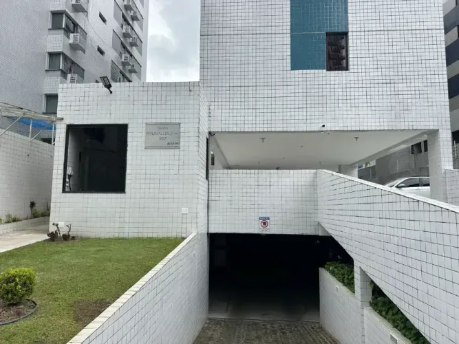 Imóvel para aluguel com 2 quartos em Aflitos - Recife - PE
