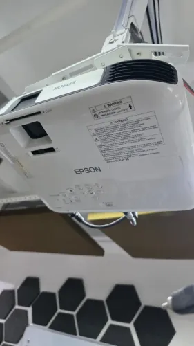 Projetor Epson PowerLite X41+ - 3600 Lumens | Wi-Fi | Oportunidade!