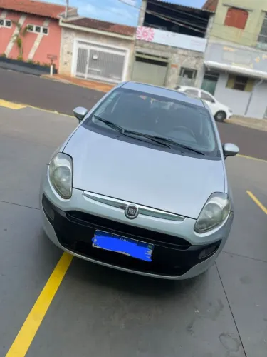 Fiat Punto Attractive 1.4 Fire Flex 8V 5P 2013