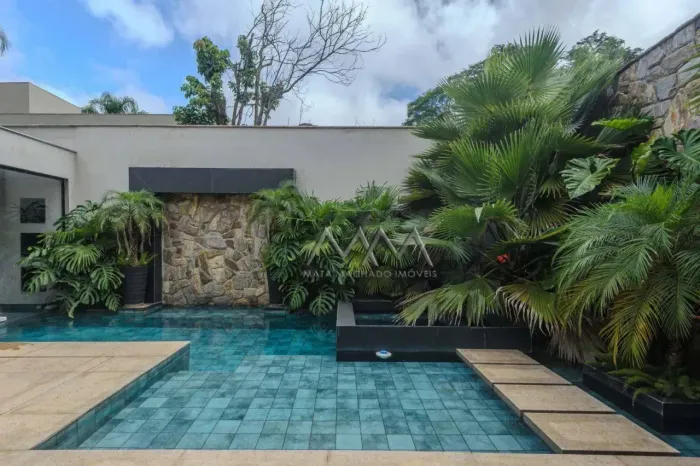 Casa Comercial à Venda ou Locação no Bairro Belvedere | 5 Quartos - 525 m²