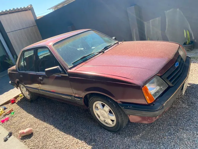 Chevrolet Monza GL 2.0 Efi/sl/l/650/club/barc.2e4p (álcool) 1990