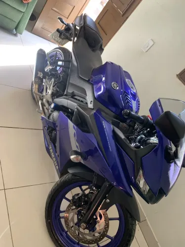 Vendo troco com volta pra mim R15 com 10 mil km rodado 2024