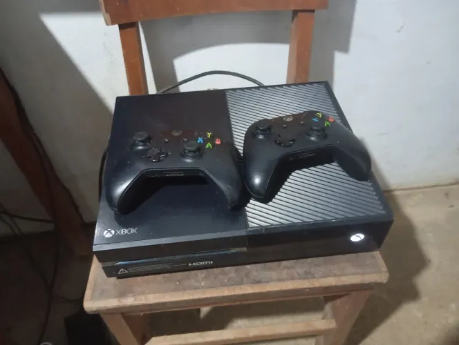 Vende-se Xbox One