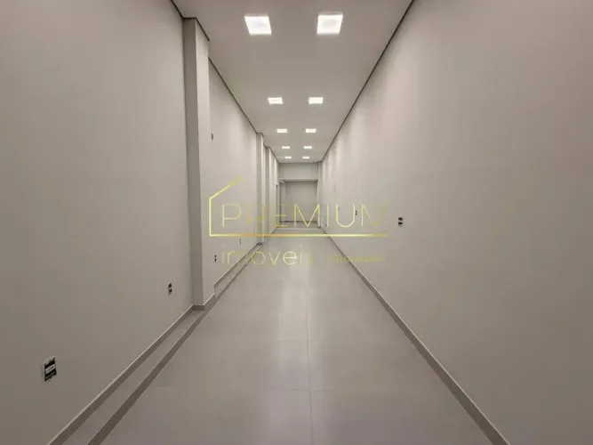 Sala comercial com 2 lavabos para locação no bairro Retiro em Jundiaí