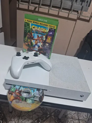 XBOX ONE 1TB - jogo e controle