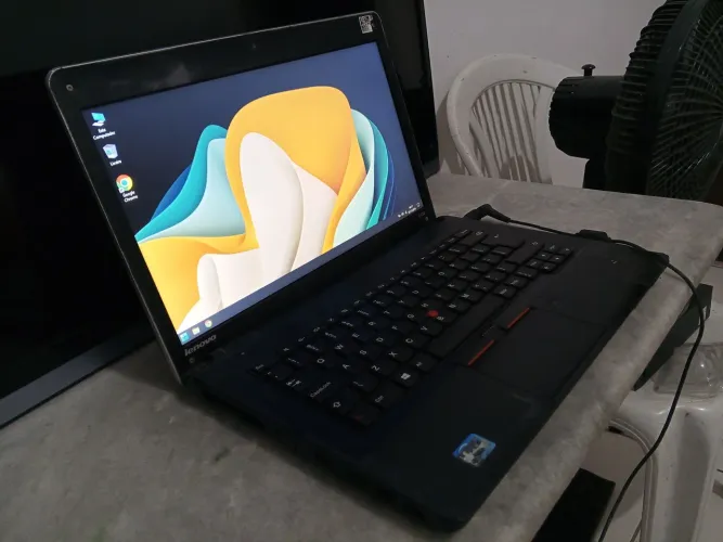 Notebook Lenovo Core i7 8GB