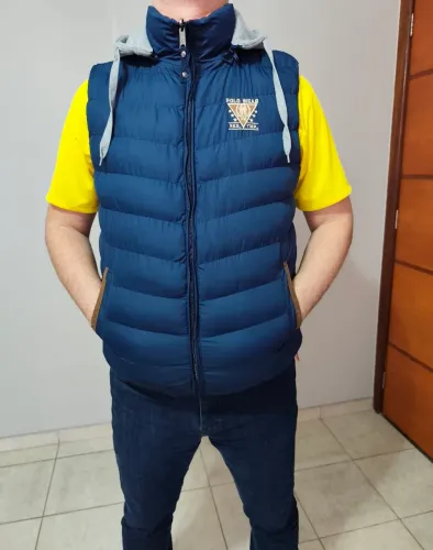 Colete Puffer dupla face com capuz removível 