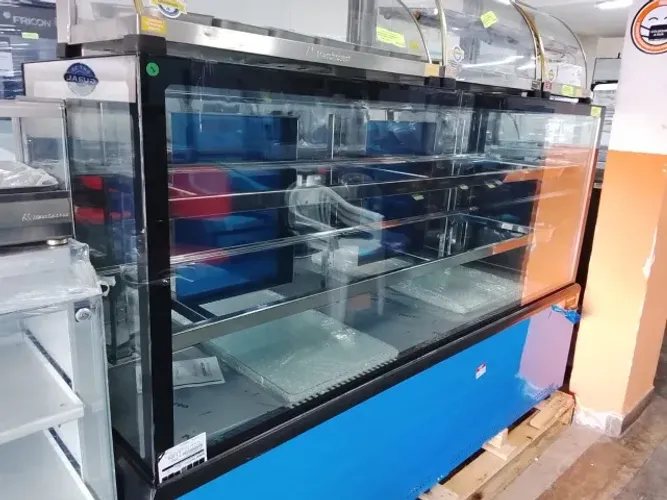 Vitrine Prime refrigerada 2m Venancio