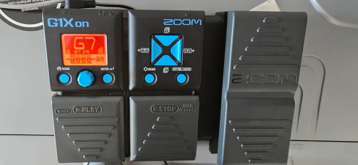 Zoom G1x on - em excelente estado