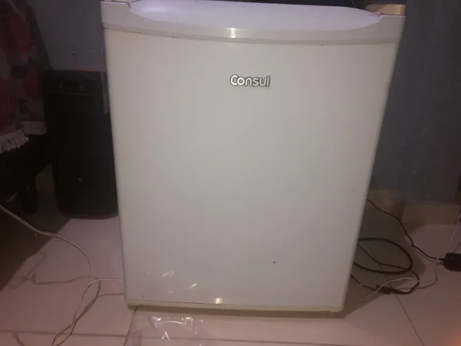 Frigobar consul semi-novo