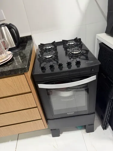 Vendo fogão Itaglass new 4 bocas preto R$600