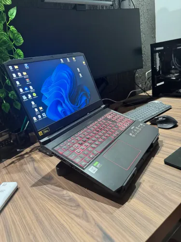Vendo notebook Nitro 5 - Perfeito Estado