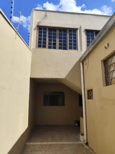 Sobrado com 3 Quartos | 2 Vagas | Bairro Jardim Nunes