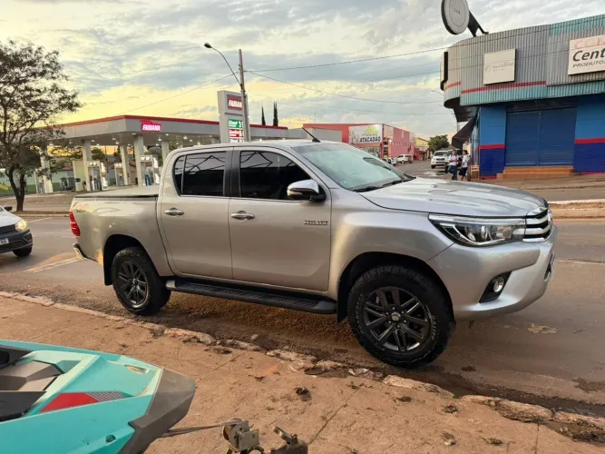 Toyota Hilux CD SRX 4X4 2.8 TDI 16V Diesel Aut. 2016