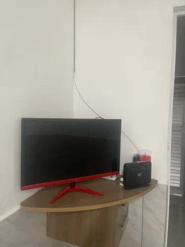 Monitor Gamer 24 Polegadas Full HD 75Hz com Base Vermelha
