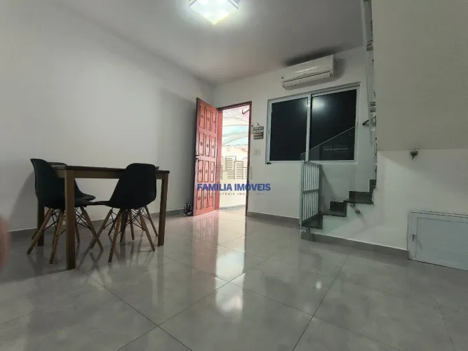 Sobrado à venda 2 quartos garagem Vila São Jorge São Vicente/SP