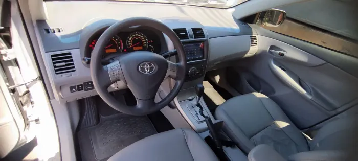 Toyota Corolla GLI 1.8 Flex 16V Aut. 2011