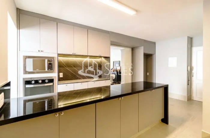 Itaim Bibi - Excelente apto 112m² Reformado, 3 dormitórios, sendo 1 suíte, living amplo, 1