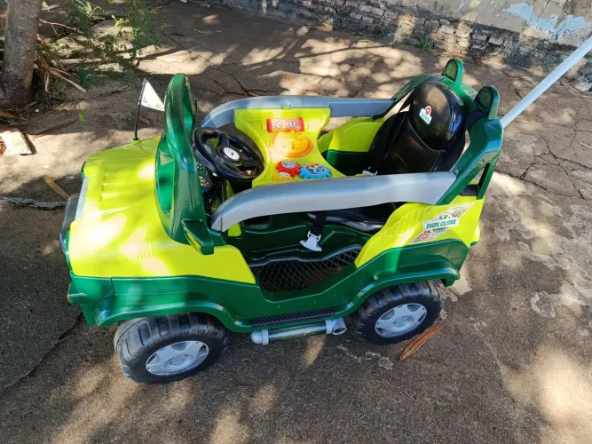 Carrinho De Passeio Com Pedal