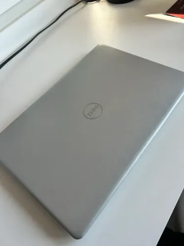 Notebook Dell Inspiron 15 - i5 11ª Gen / 8GB / SSD 256GB