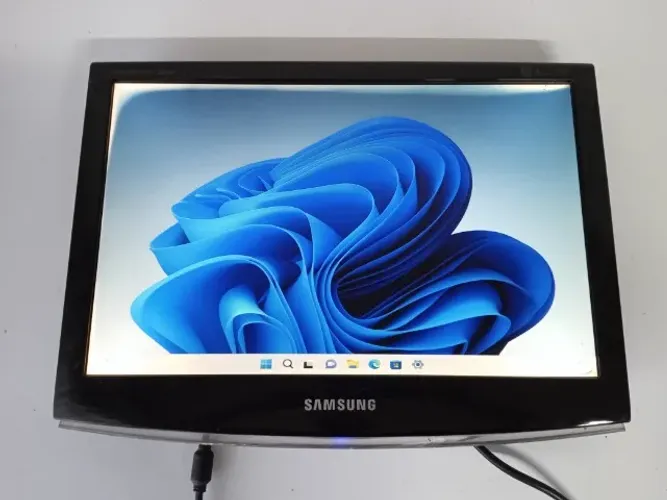 Monitor Samsung 733NW 17pol Wide Usado Defeito