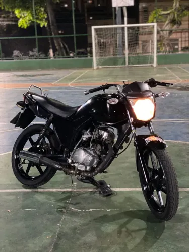 Moto em ótimo estado e pronta para negociar