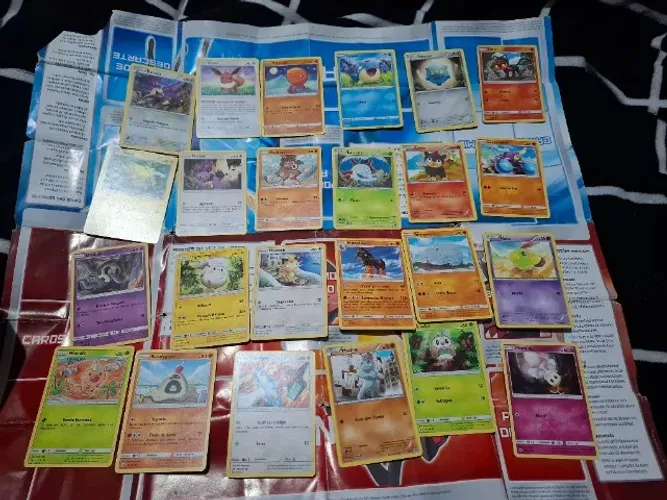 Cartas pokémon caixa com 237 cartas