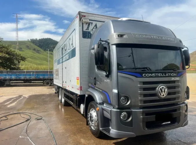 Volkswagen Constellation 24.280
