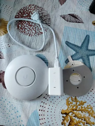 Vendo roteador unifi6 lite