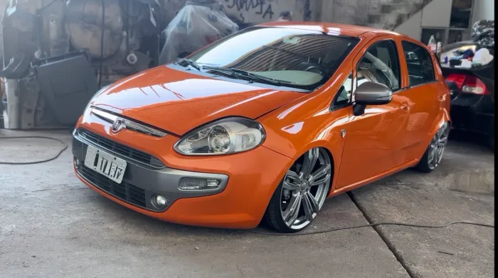 Fiat Punto Attractive 1.4 Fire Flex 8V 5P 2012
