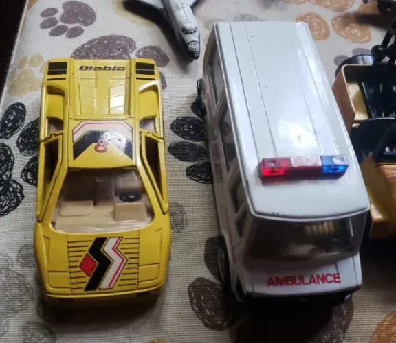 Combo Die Cast Metal - carros e aviões