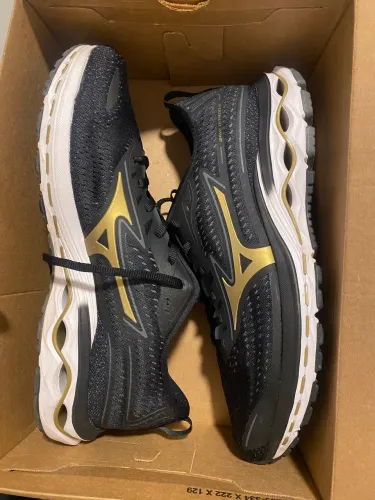 Mizuno Waze Nitron 2