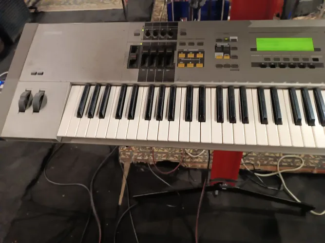 Teclado Yamaha Motif 7 Usado