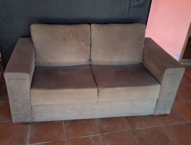 Sofá, 2 lugares, 1,70m x 86cm,  seminovo 