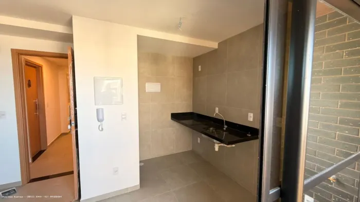 Quarto e Sala no Edifício Noah- Com Vista Mar, 1(uma) quadra da praia.